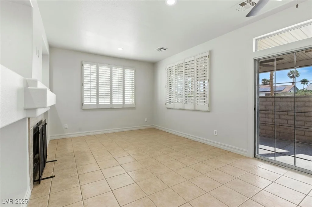 2512 Silver Shadow, Las Vegas, NV 89108
