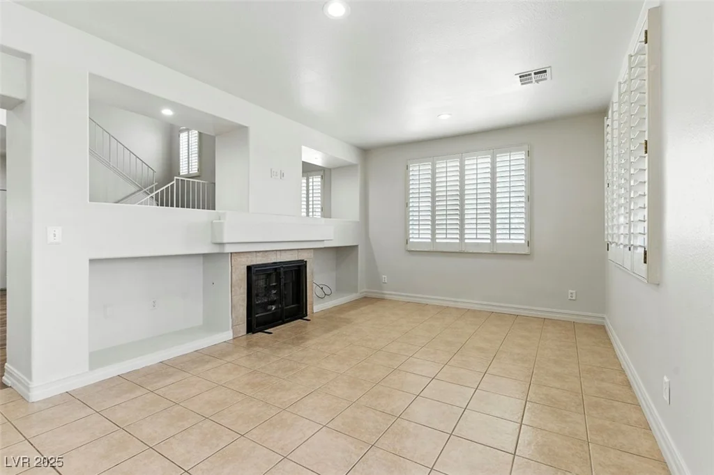 2512 Silver Shadow, Las Vegas, NV 89108