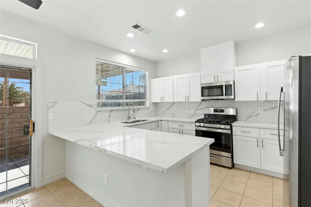 2512 Silver Shadow, Las Vegas, NV 89108