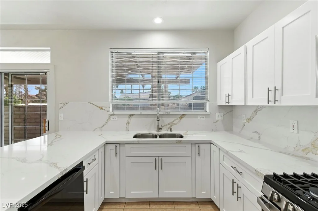 2512 Silver Shadow, Las Vegas, NV 89108