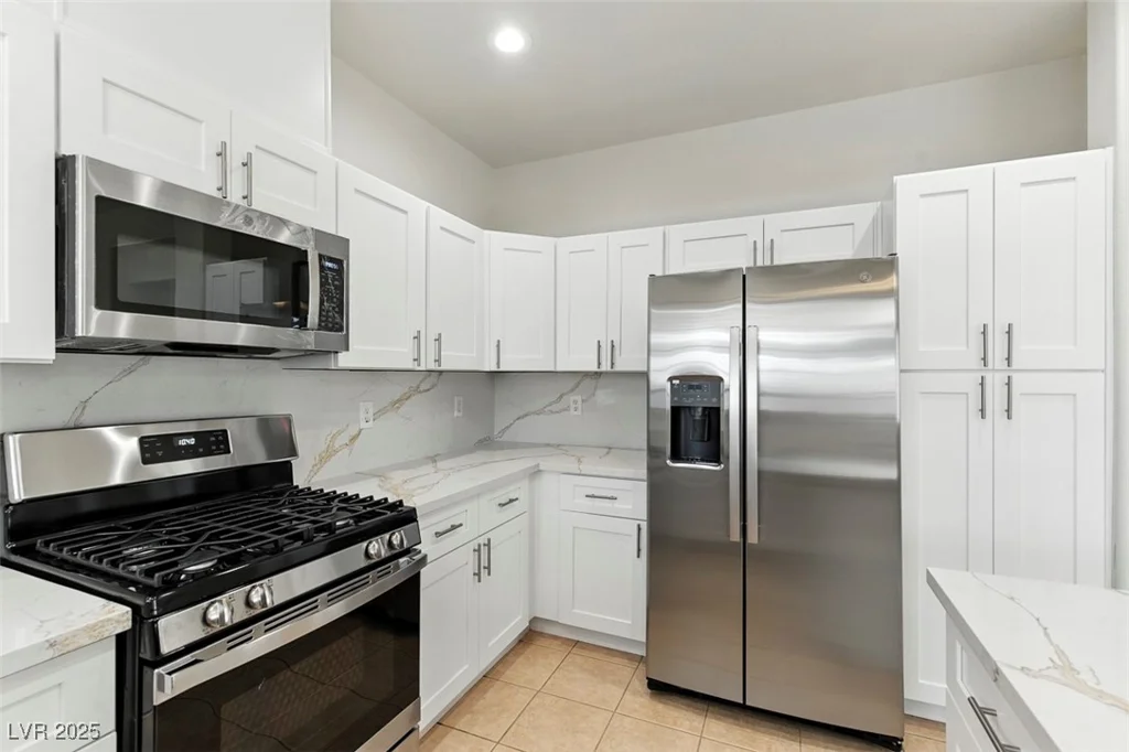 2512 Silver Shadow, Las Vegas, NV 89108