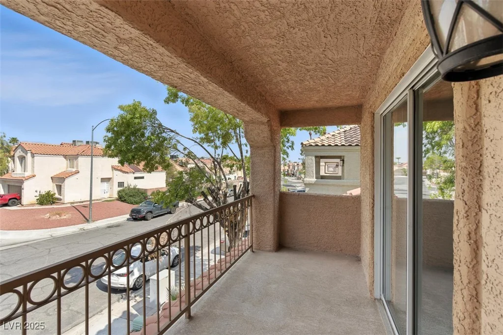 2512 Silver Shadow, Las Vegas, NV 89108