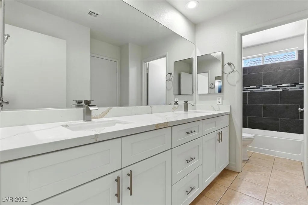2512 Silver Shadow, Las Vegas, NV 89108