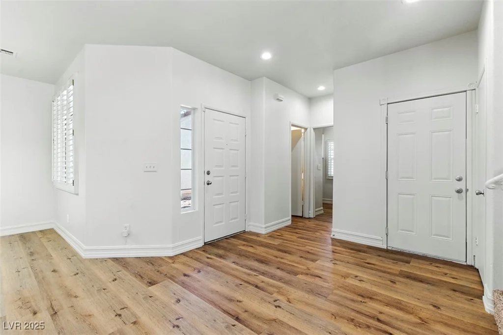 2512 Silver Shadow, Las Vegas, NV 89108