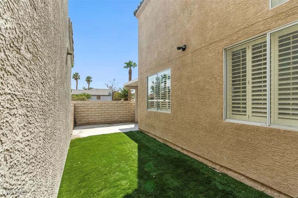 2512 Silver Shadow, Las Vegas, NV 89108