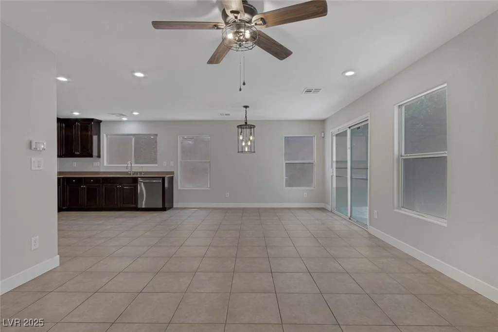 589 Brinkburn Point, Las Vegas, NV 89178