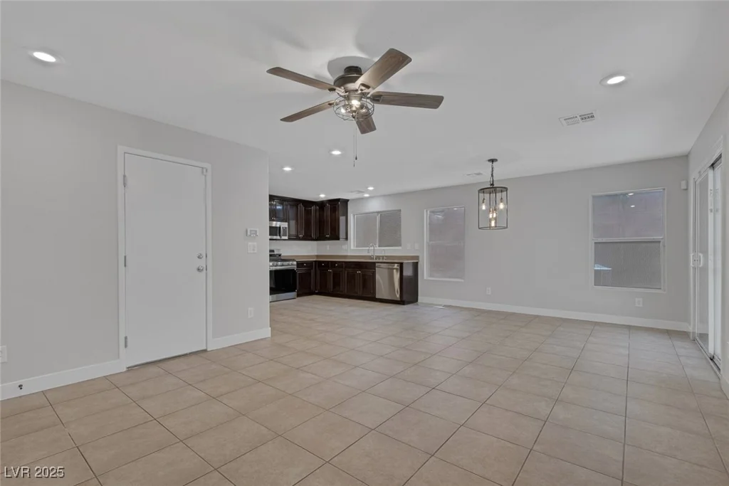 589 Brinkburn Point, Las Vegas, NV 89178