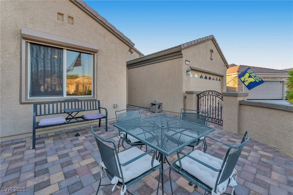 2740 Solar Flare, Henderson, NV 89044