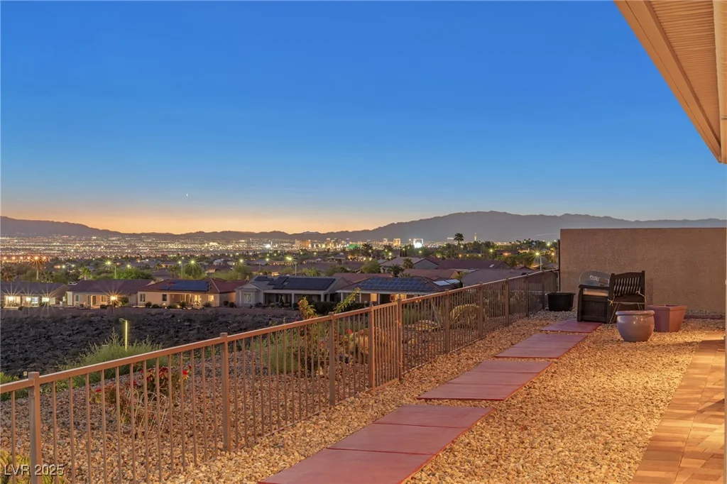 2740 Solar Flare, Henderson, NV 89044