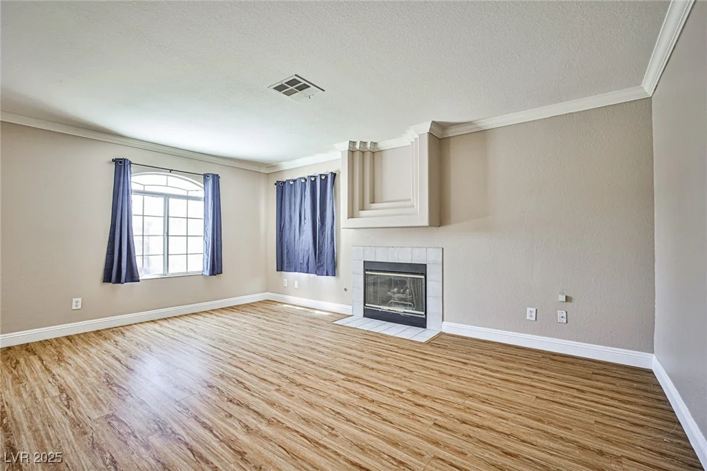 8200 Crystal Star, Las Vegas, NV 89145