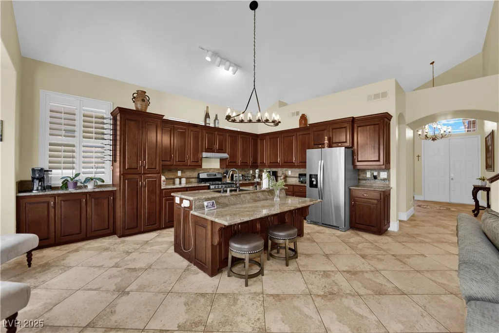 8205 Woodland Prairie, Las Vegas, NV 89129