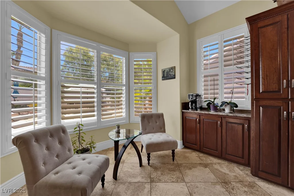 8205 Woodland Prairie, Las Vegas, NV 89129