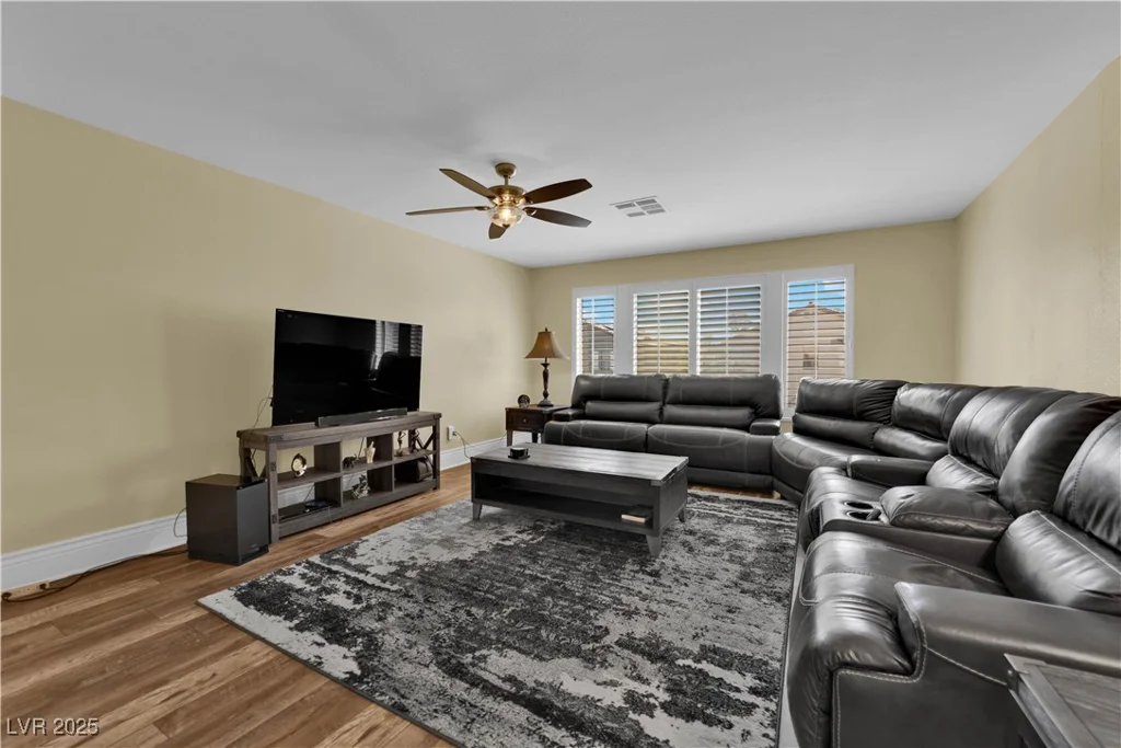 8205 Woodland Prairie, Las Vegas, NV 89129