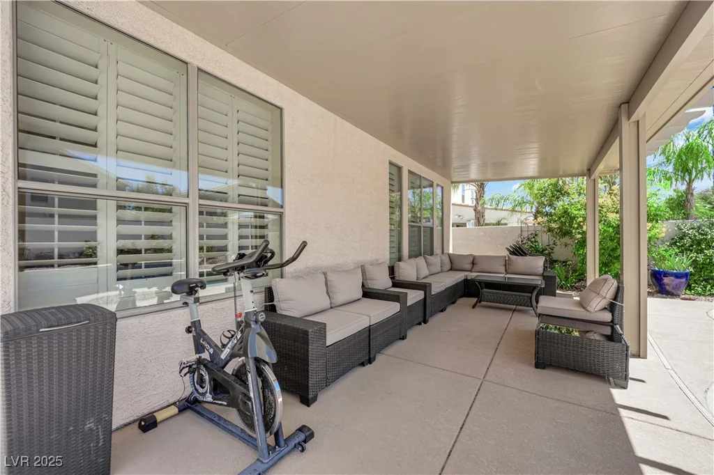8205 Woodland Prairie, Las Vegas, NV 89129