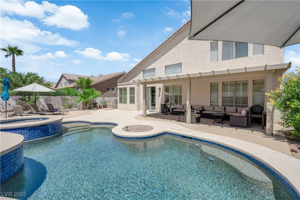 8205 Woodland Prairie, Las Vegas, NV 89129
