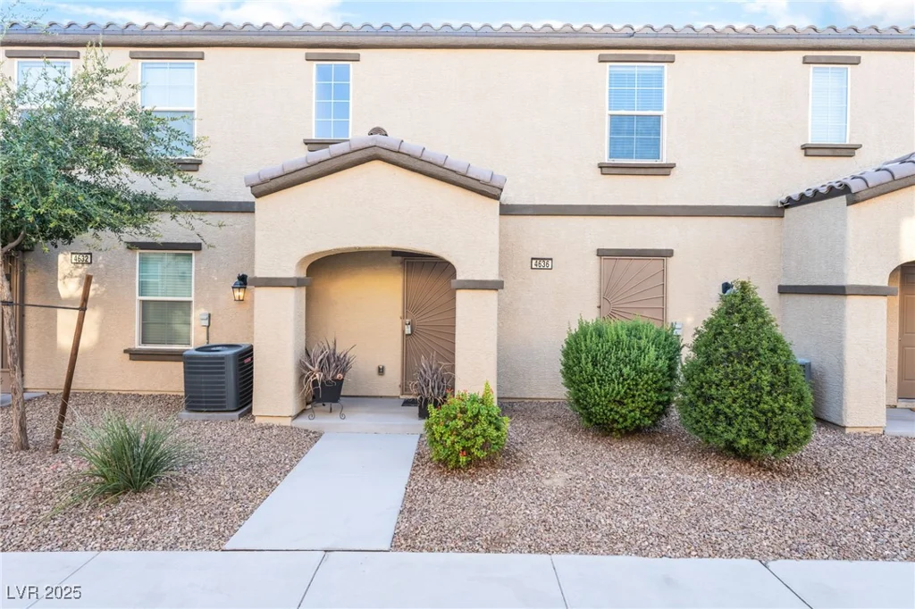 4636 Dover Straight, Las Vegas, NV 89115