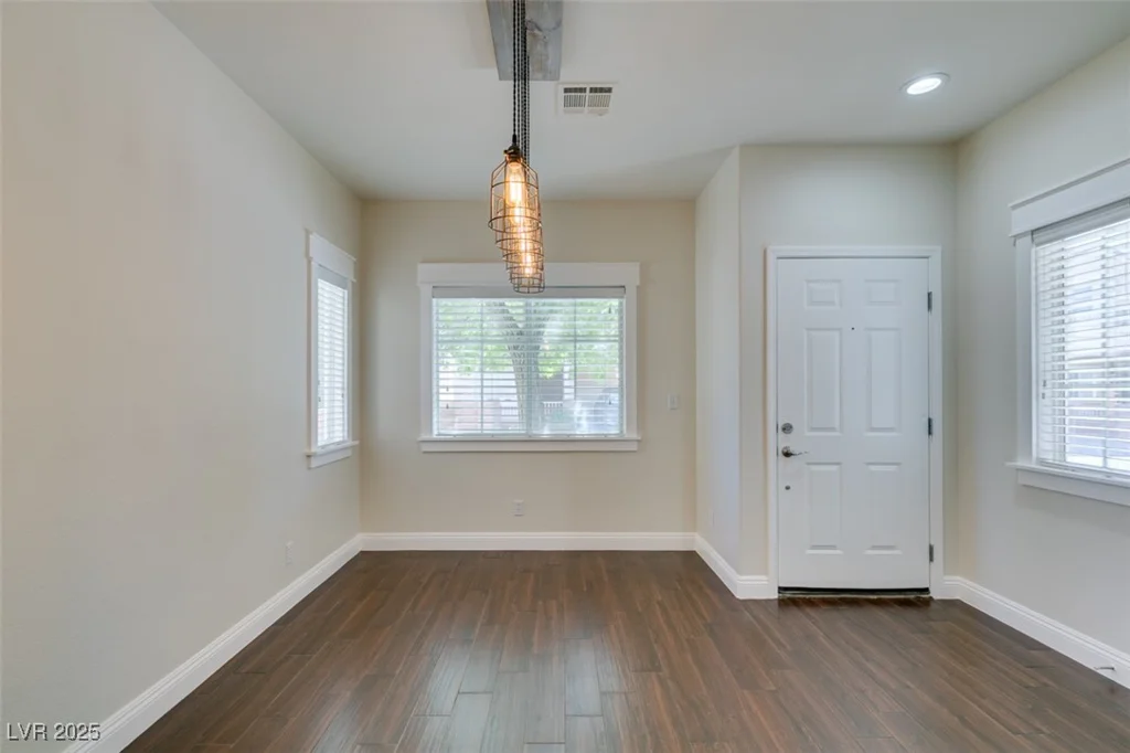 6343 Pebblecreek Lodge, Las Vegas, NV 89148