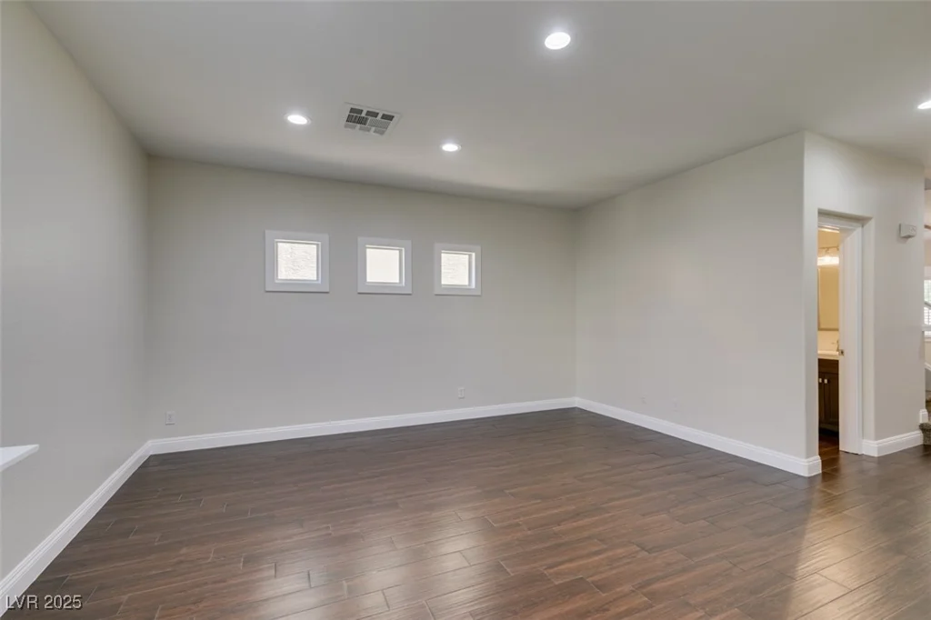 6343 Pebblecreek Lodge, Las Vegas, NV 89148