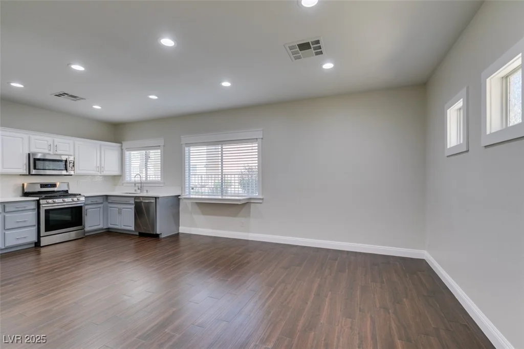 6343 Pebblecreek Lodge, Las Vegas, NV 89148