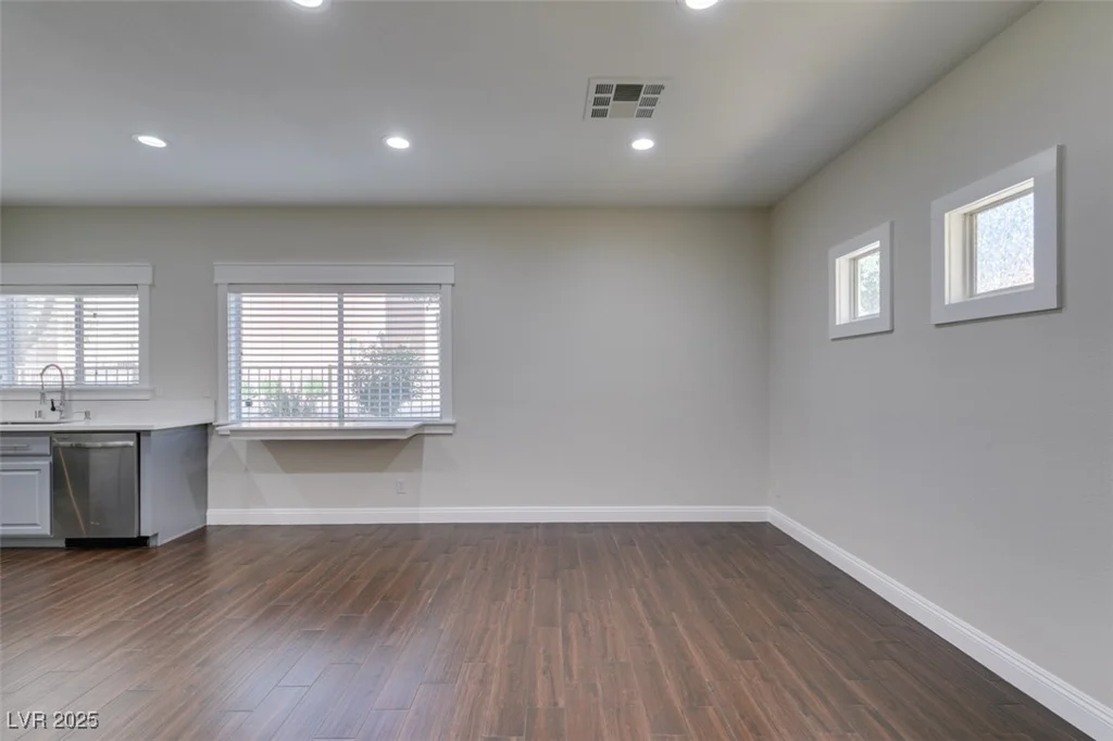 6343 Pebblecreek Lodge, Las Vegas, NV 89148