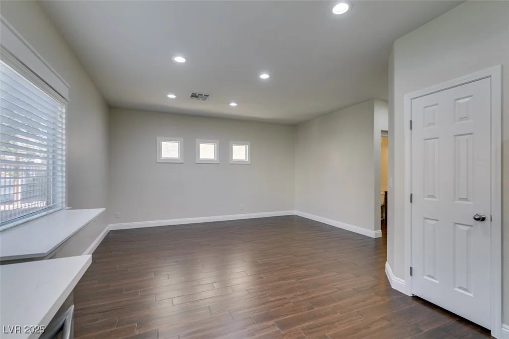 6343 Pebblecreek Lodge, Las Vegas, NV 89148