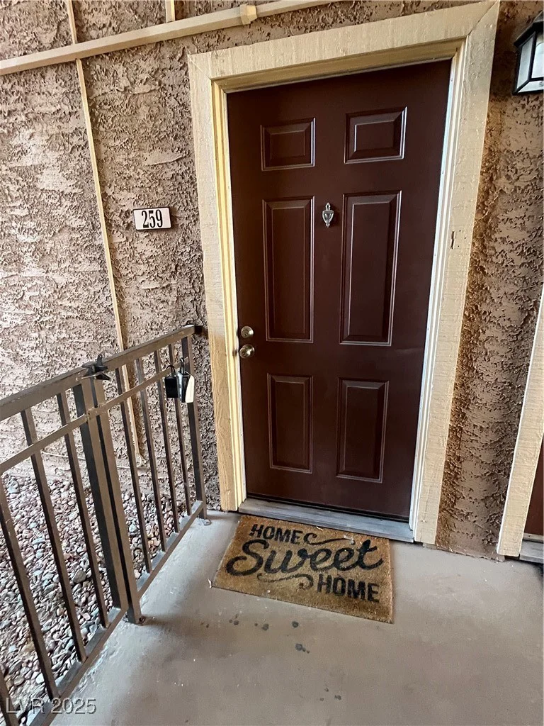 5260 River Glen, Las Vegas, NV 89103