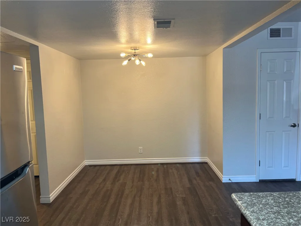 5260 River Glen, Las Vegas, NV 89103