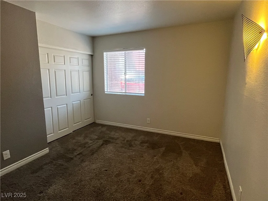 5260 River Glen, Las Vegas, NV 89103