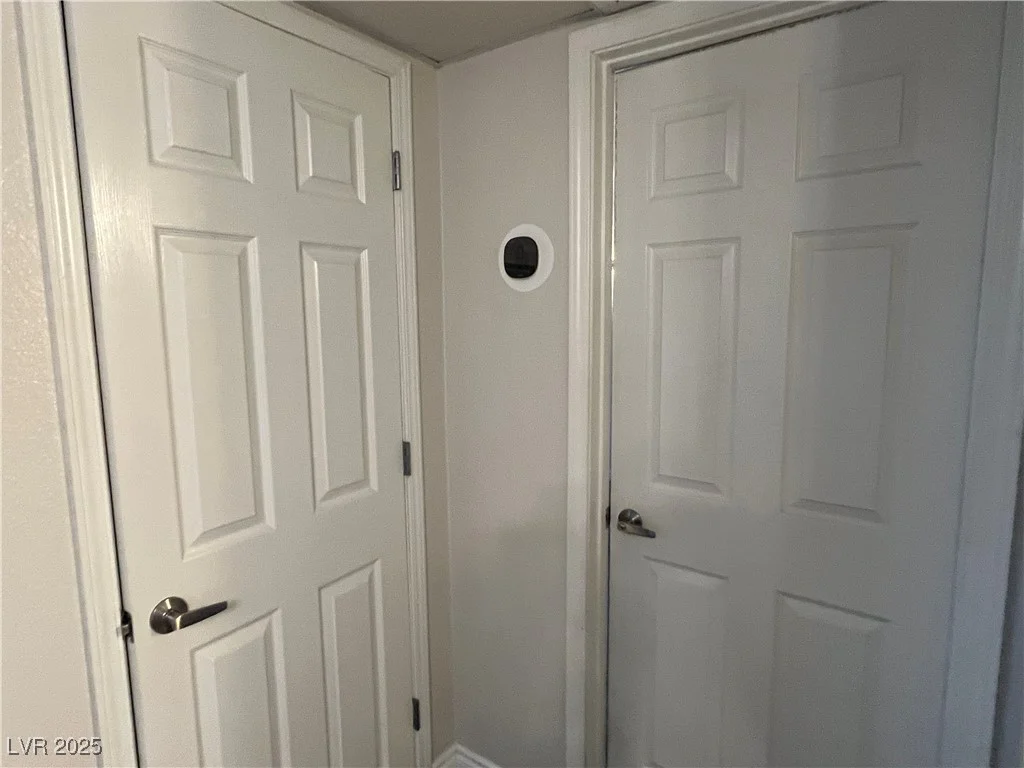 5260 River Glen, Las Vegas, NV 89103