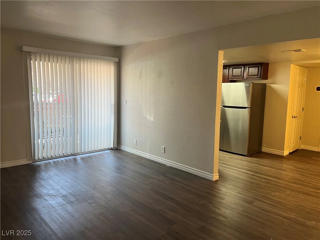 5260 River Glen, Las Vegas, NV 89103