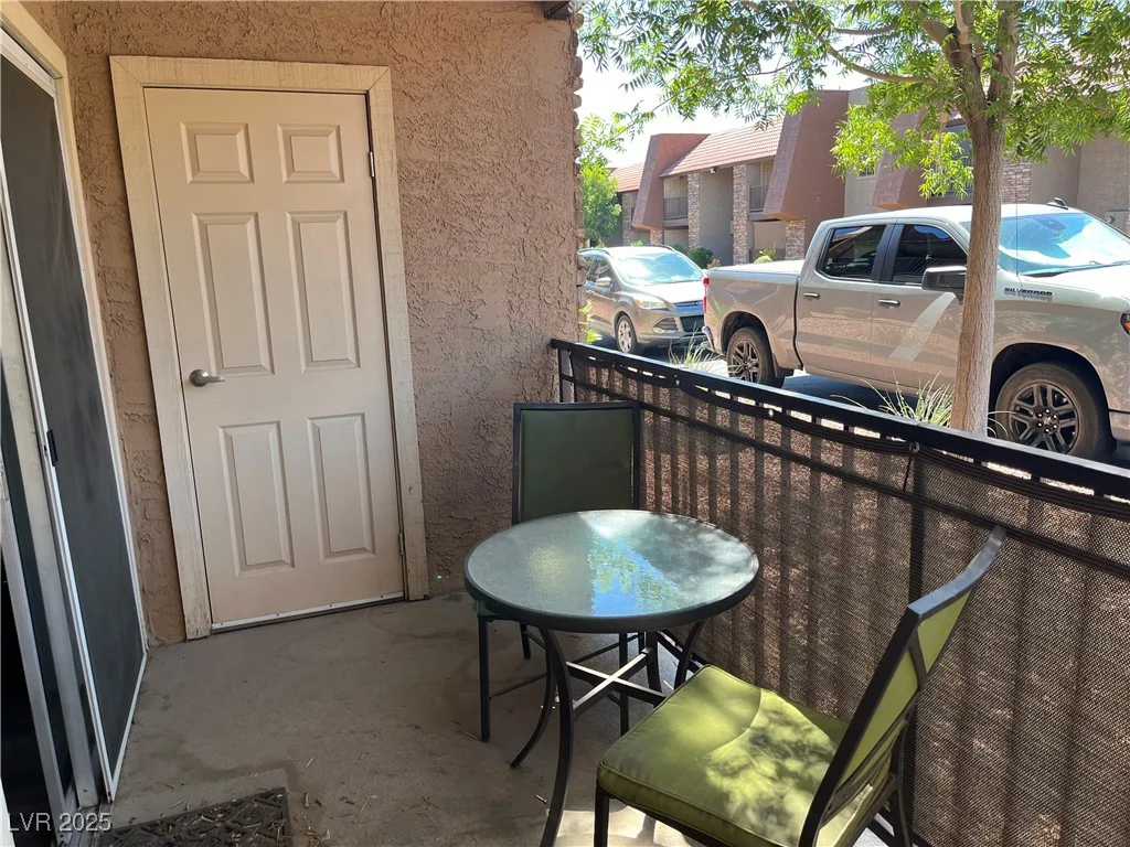 5260 River Glen, Las Vegas, NV 89103
