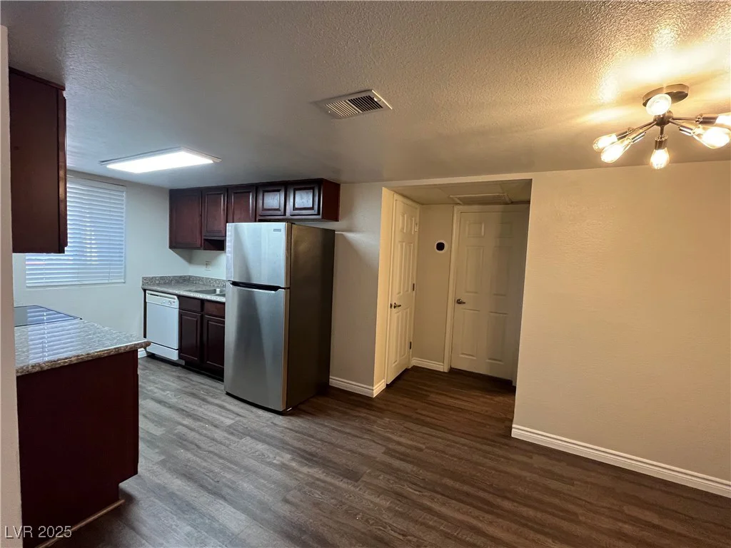 5260 River Glen, Las Vegas, NV 89103