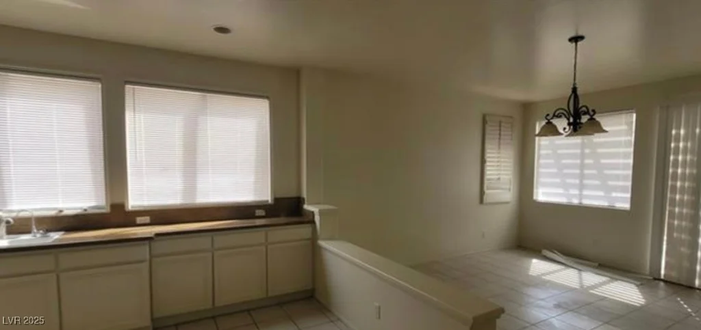 4774 Willow Glen, Las Vegas, NV 89147
