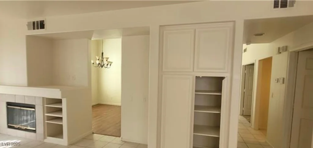 4774 Willow Glen, Las Vegas, NV 89147