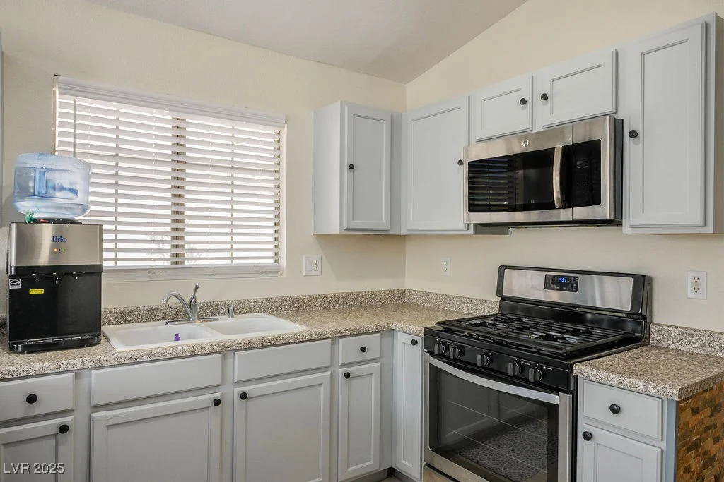 4529 Gracemont, Las Vegas, NV 89139