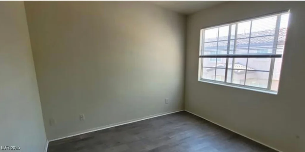 2501 Charleville, Las Vegas, NV 89106