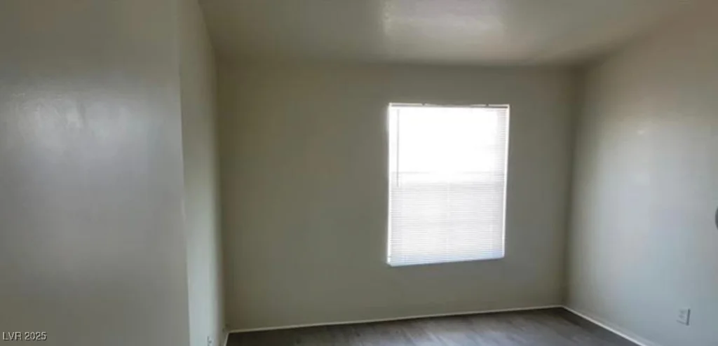 2501 Charleville, Las Vegas, NV 89106
