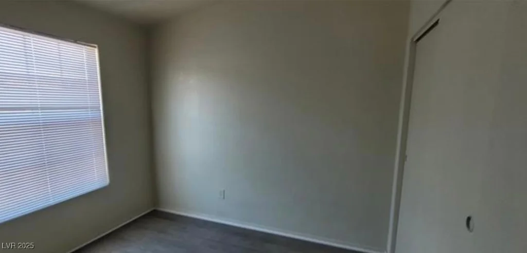 2501 Charleville, Las Vegas, NV 89106