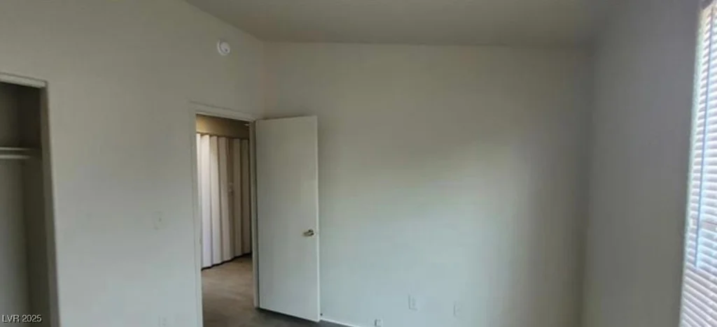 2501 Charleville, Las Vegas, NV 89106