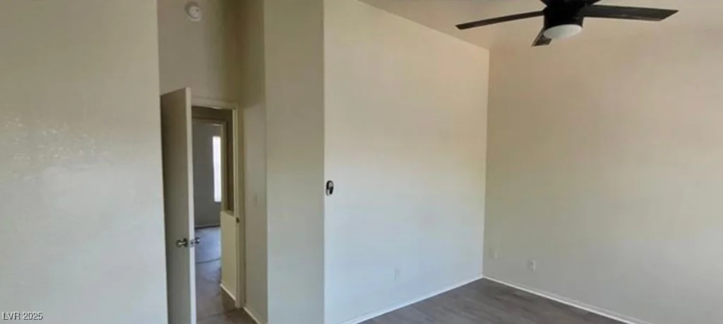 2501 Charleville, Las Vegas, NV 89106