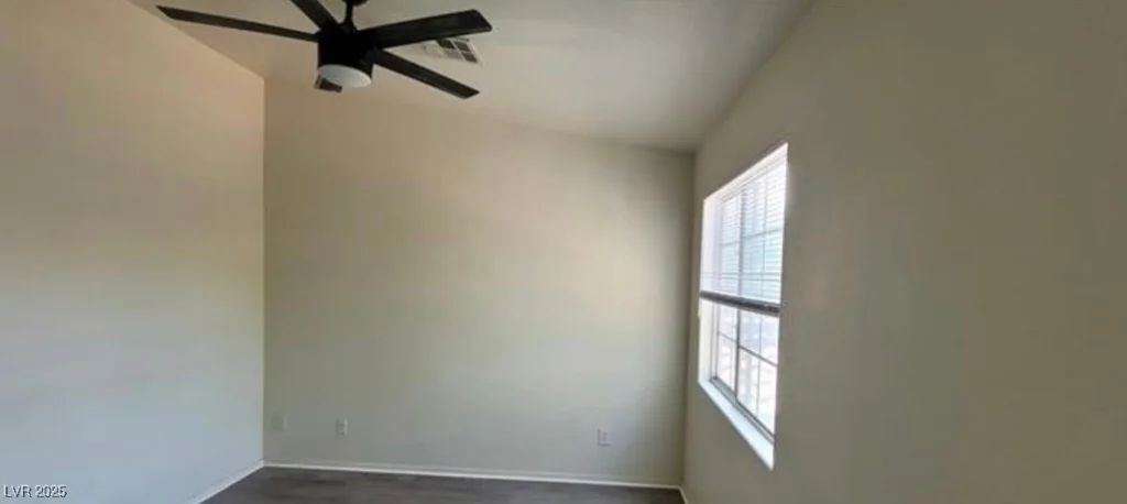 2501 Charleville, Las Vegas, NV 89106