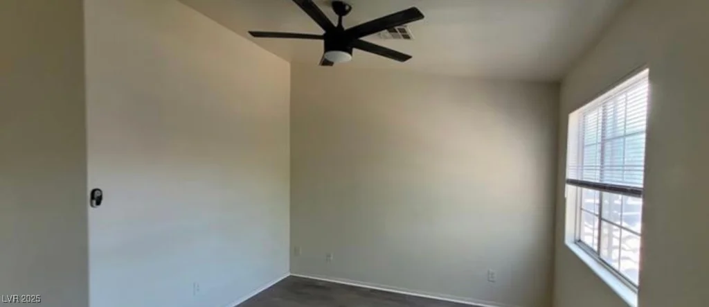 2501 Charleville, Las Vegas, NV 89106