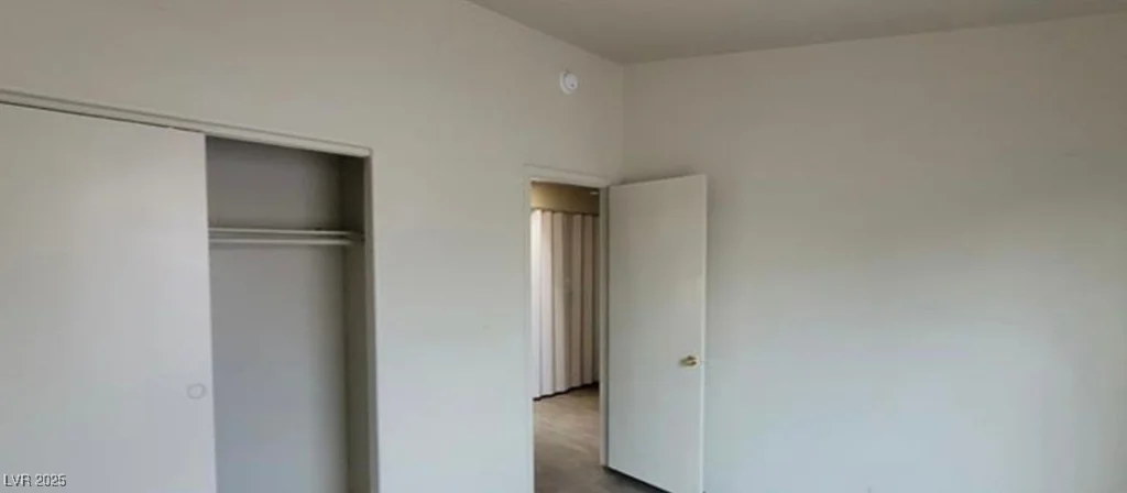 2501 Charleville, Las Vegas, NV 89106