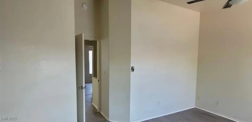2501 Charleville, Las Vegas, NV 89106
