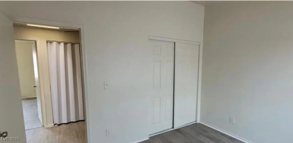 2501 Charleville, Las Vegas, NV 89106