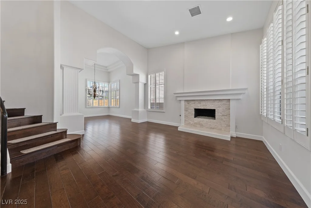 2113 Waterbury, Las Vegas, NV 89134