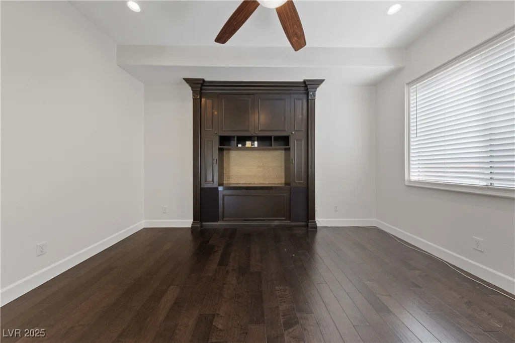 2113 Waterbury, Las Vegas, NV 89134