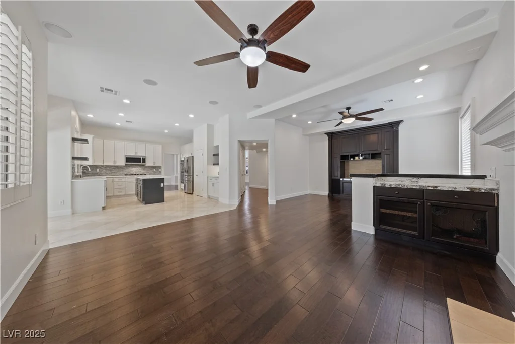 2113 Waterbury, Las Vegas, NV 89134