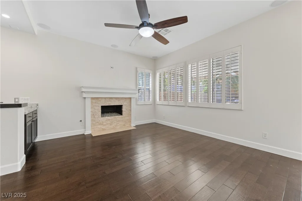 2113 Waterbury, Las Vegas, NV 89134