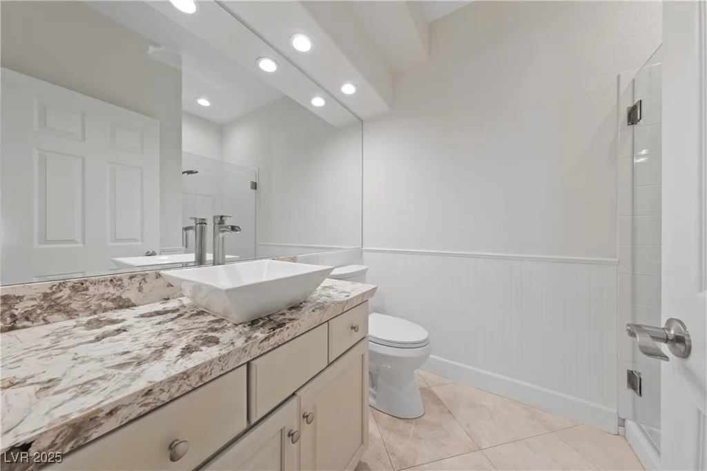2113 Waterbury, Las Vegas, NV 89134